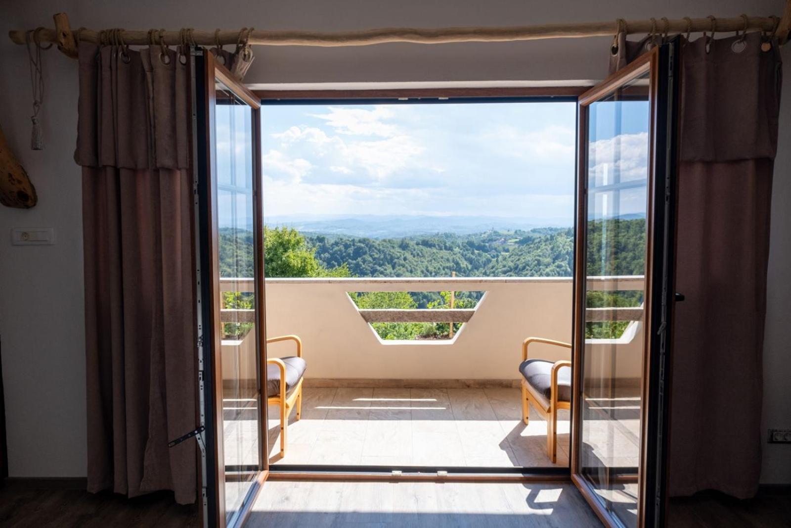 Zerko Holiday Home - Vineyard Chalet With Sauna And Jacuzzi Free Mirna Buitenkant foto
